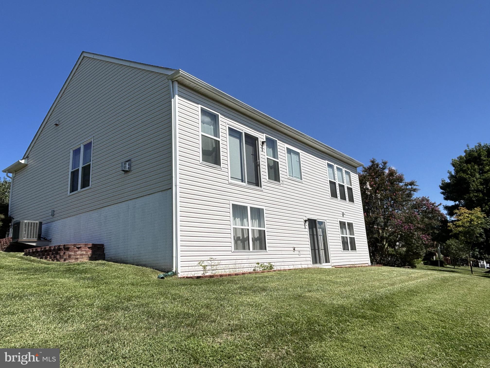 15 CASTLEWOOD DRIVE