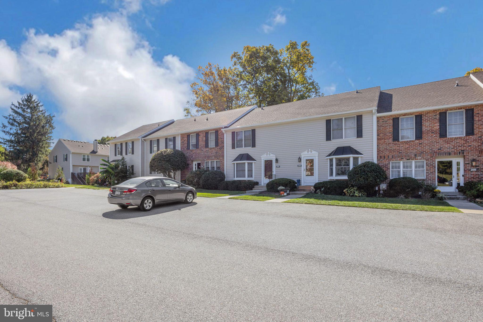 SPRINGHILL FARM - Residential