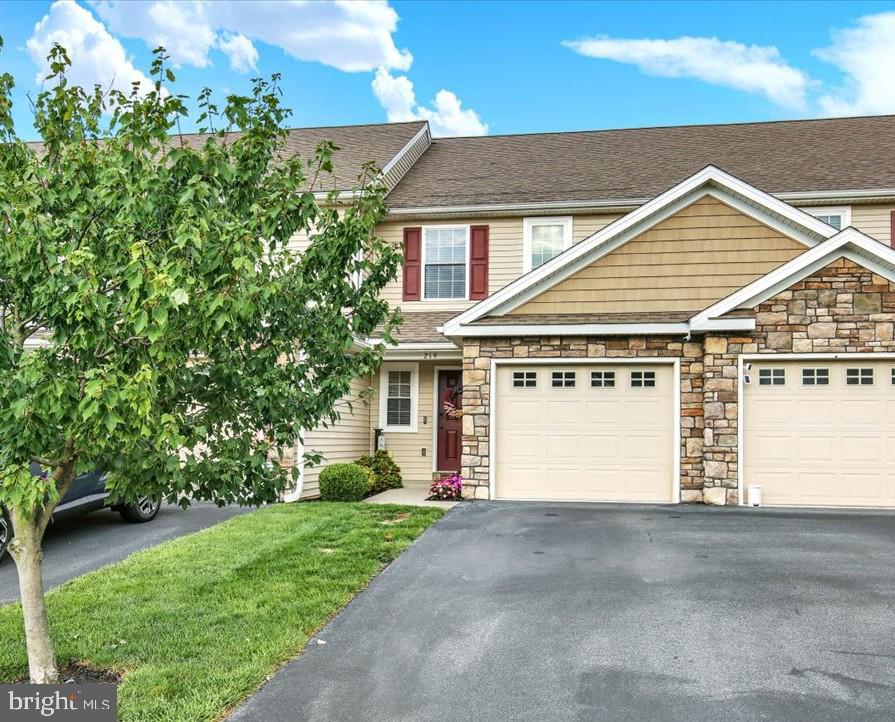Photo of 219 Lakeside Crossing, MT JOY, PA 17552 (MLS # PALA2095596)