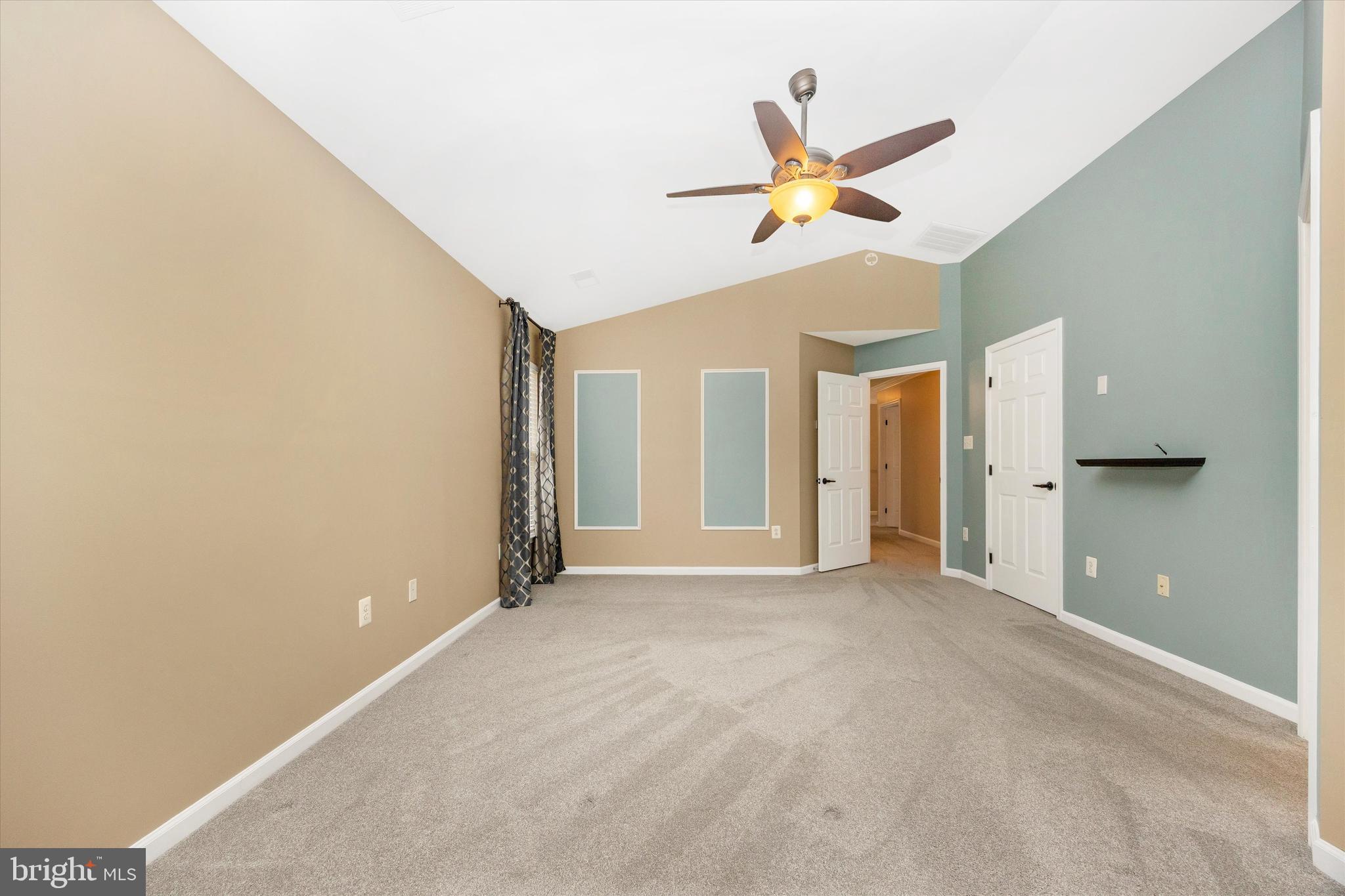 SPRING RIDGE - Residential