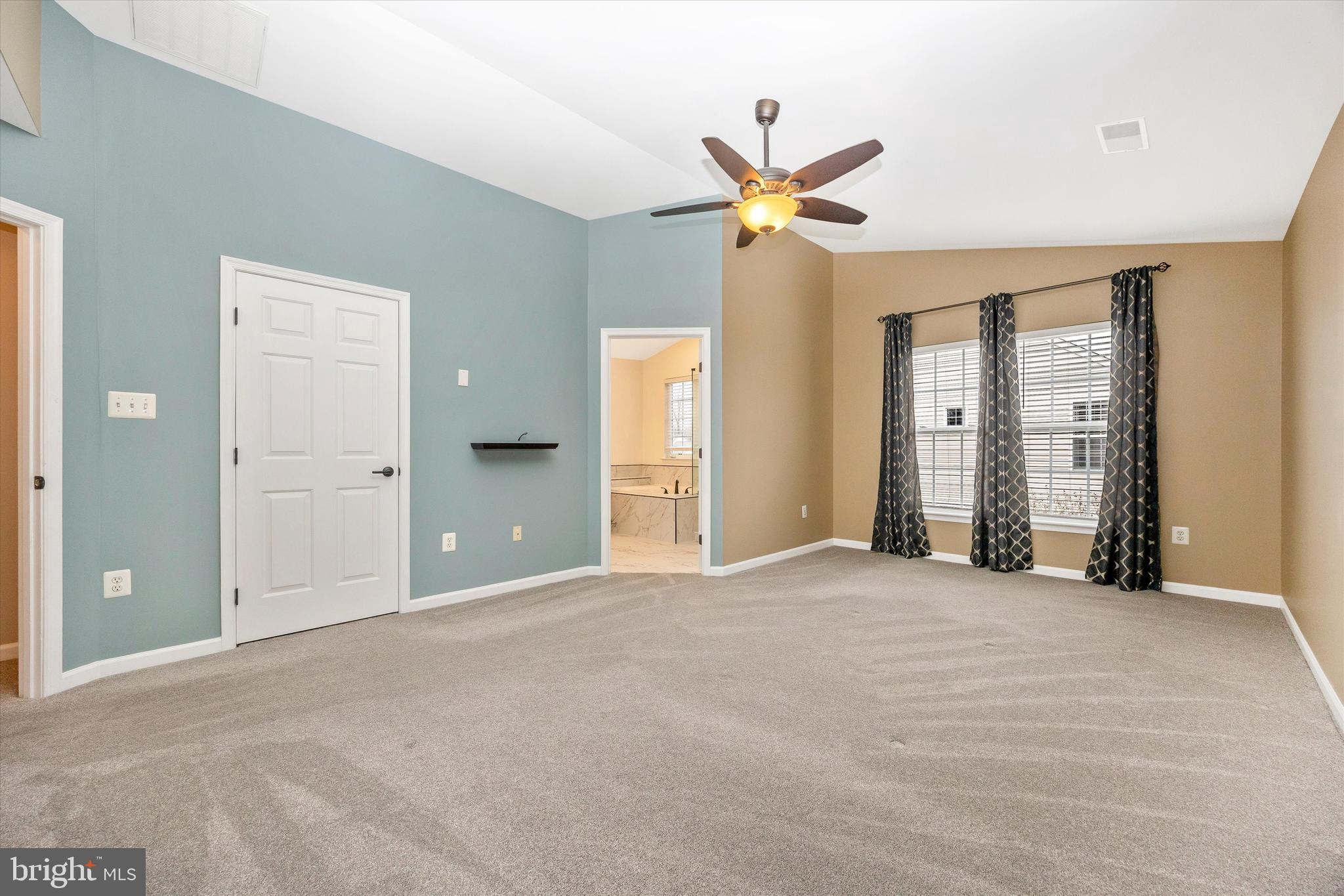 SPRING RIDGE - Residential