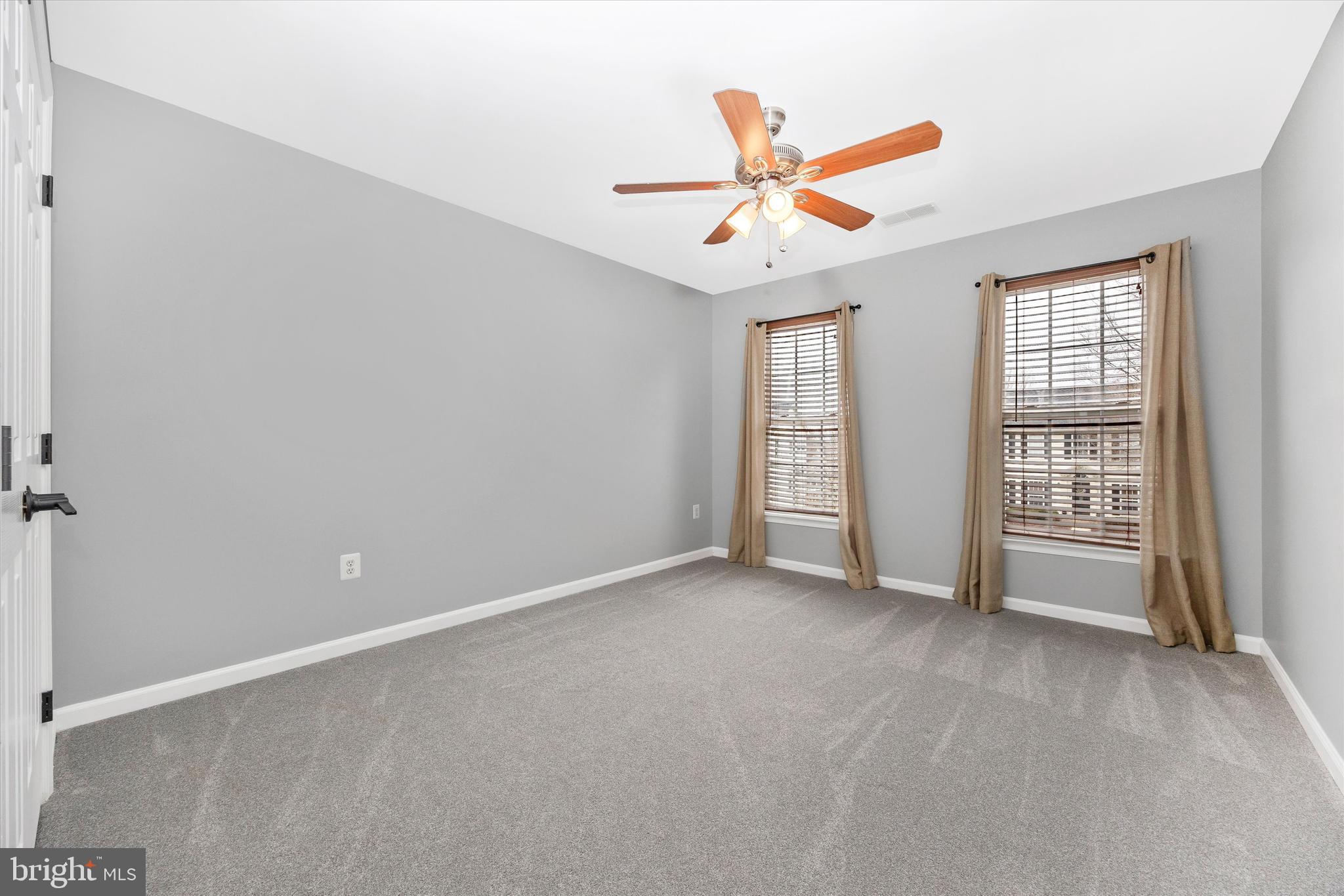 SPRING RIDGE - Residential