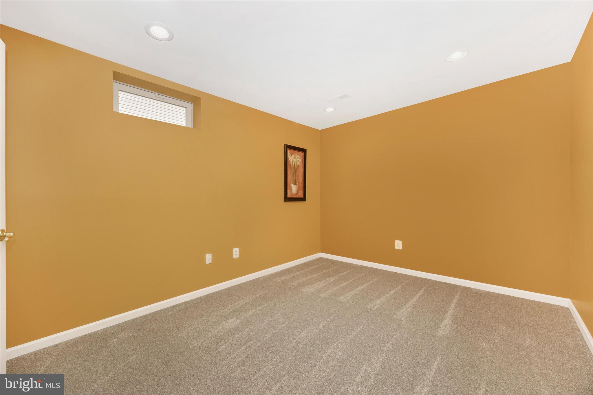 SPRING RIDGE - Residential