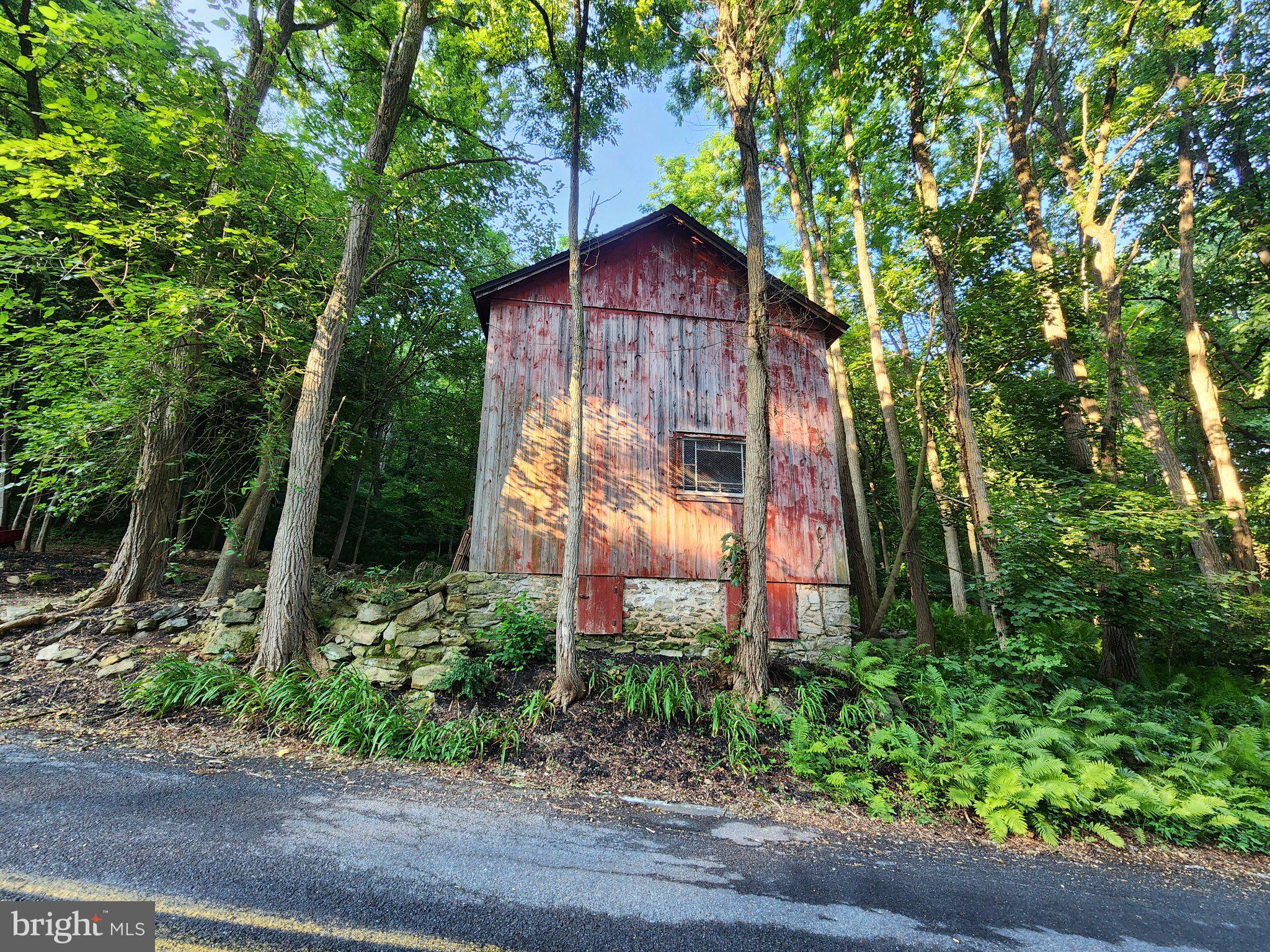 44 WETZEL ROAD