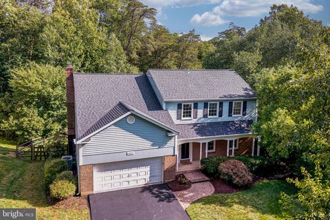 Photo of 10711 Oldfield Drive, RESTON, VA 20191 (MLS # VAFX2311882)