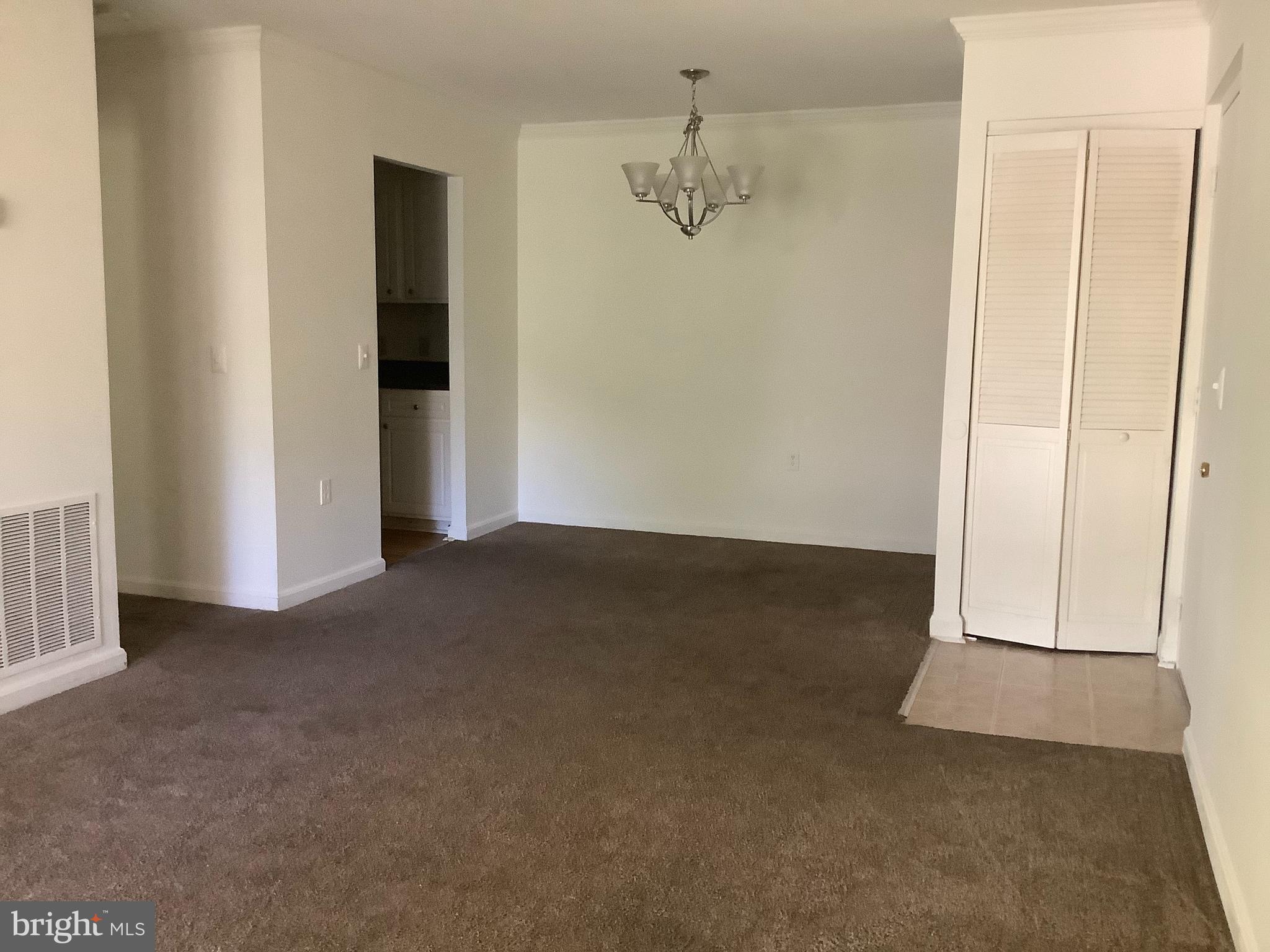 FLOWER HILL - Residential