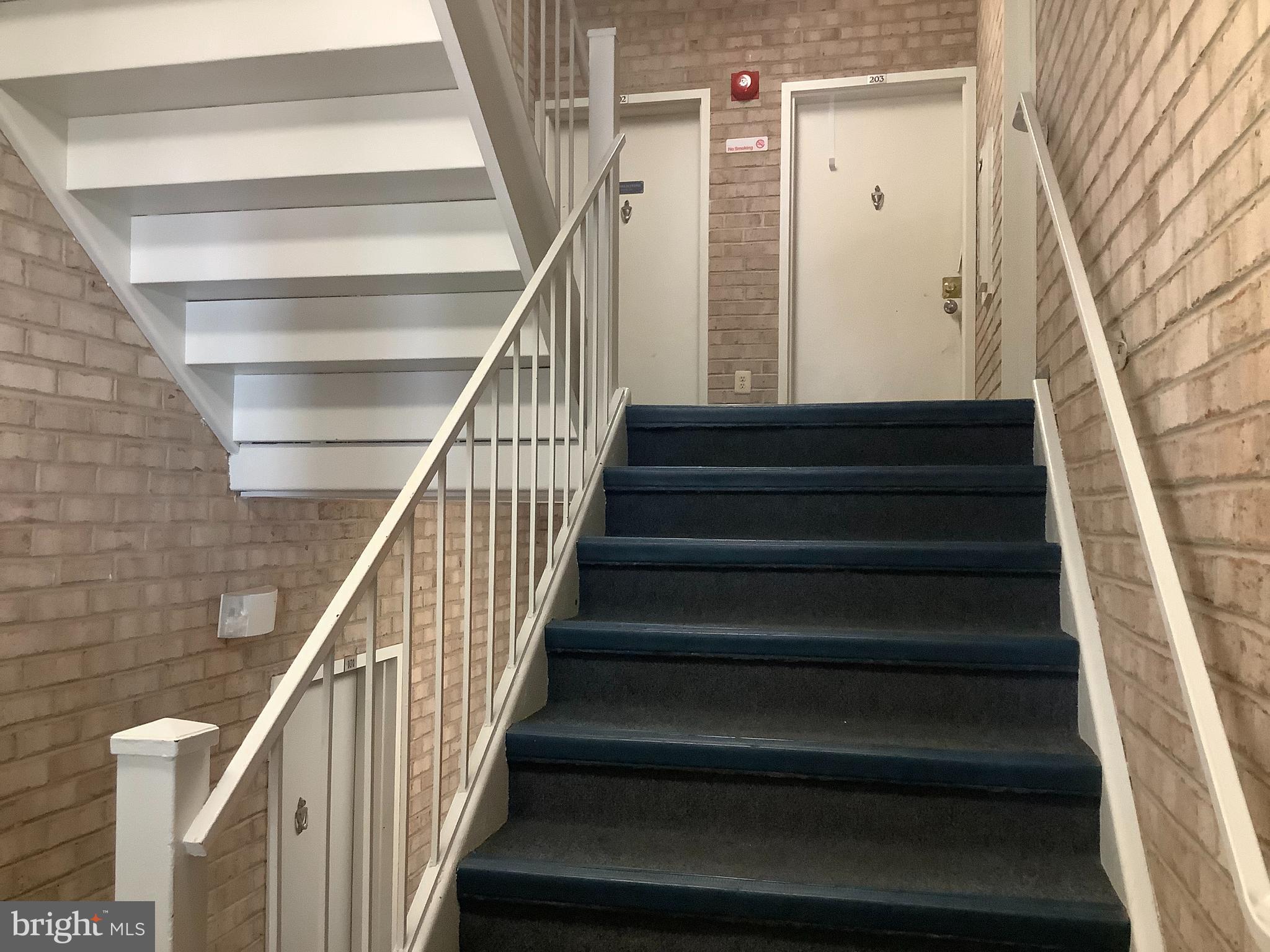 FLOWER HILL - Residential