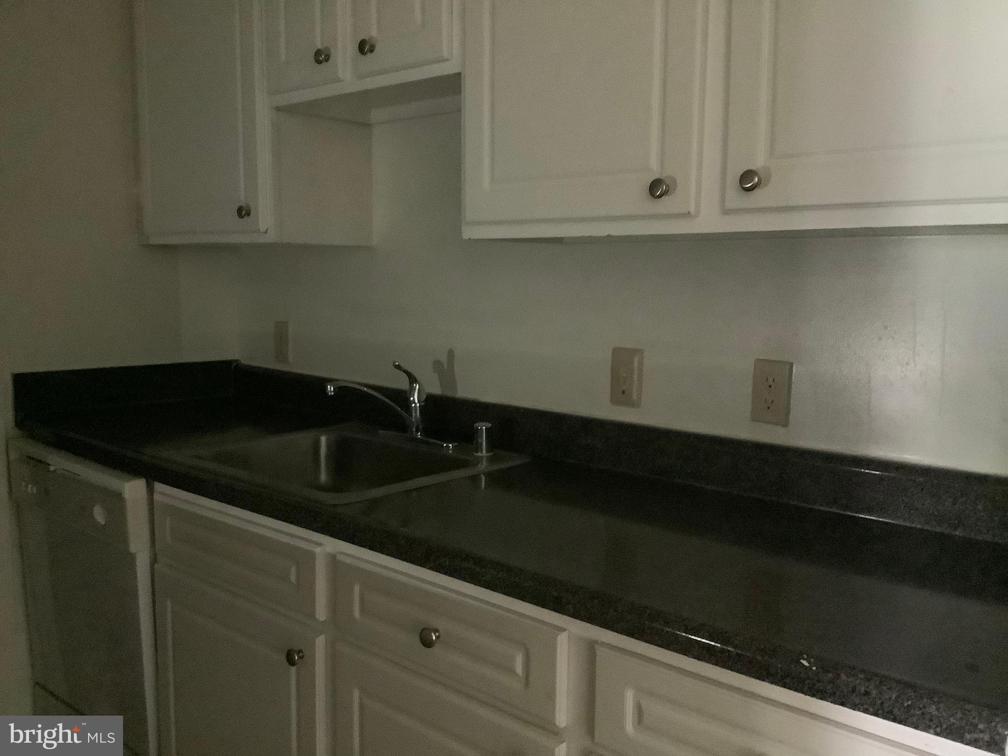 FLOWER HILL - Residential