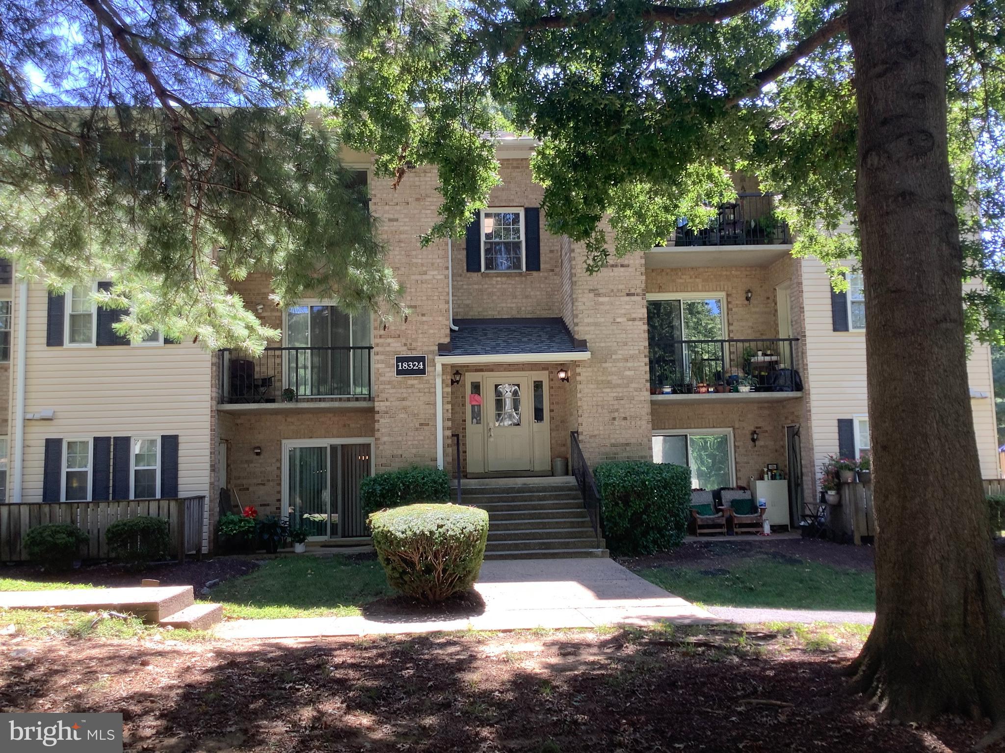 FLOWER HILL - Residential