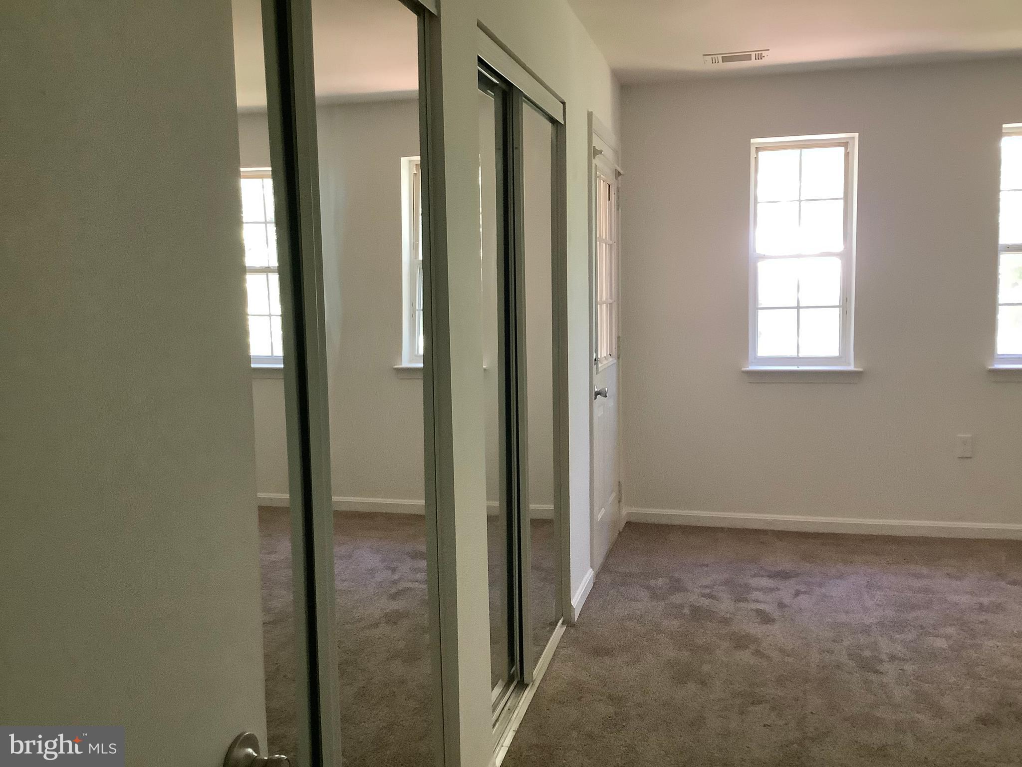 FLOWER HILL - Residential