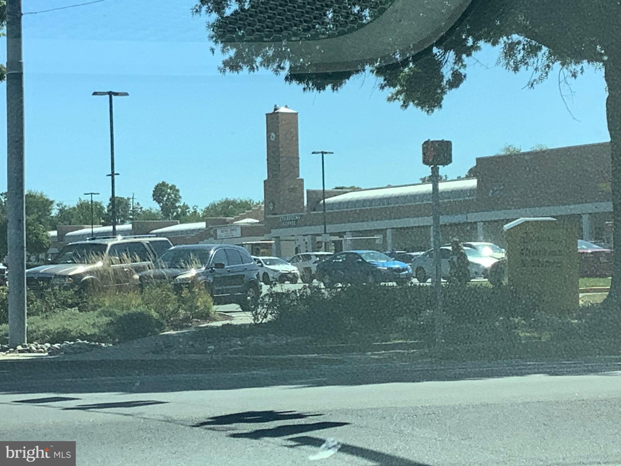 FLOWER HILL - Residential