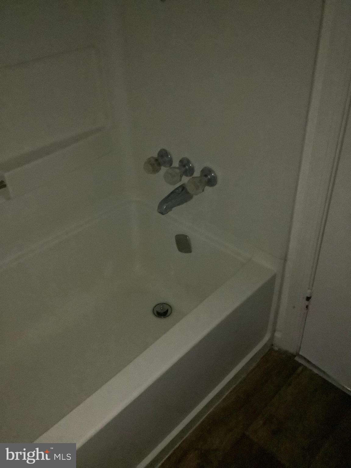 FLOWER HILL - Residential