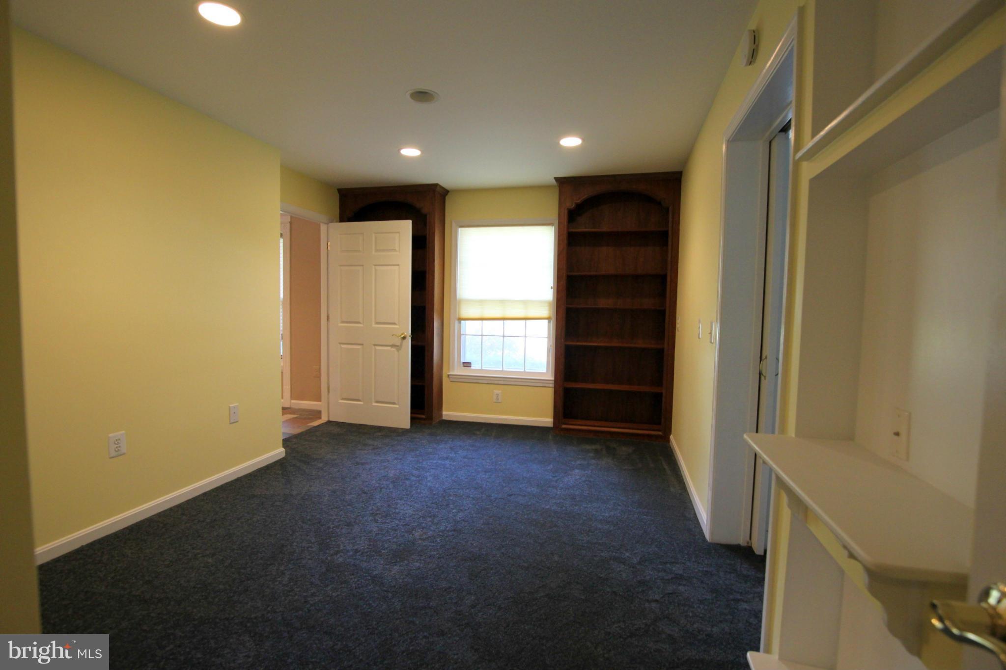 REGENCY ESTATES - Residential Lease