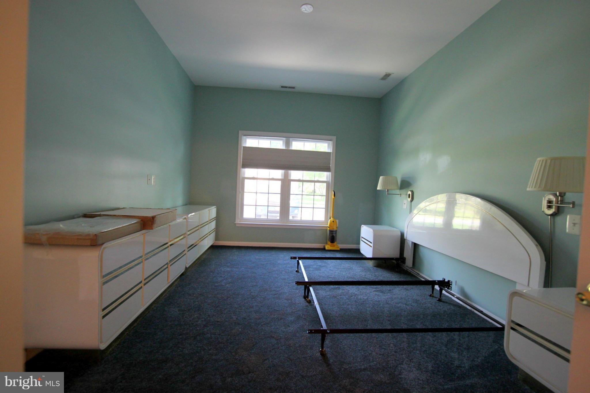 REGENCY ESTATES - Residential Lease