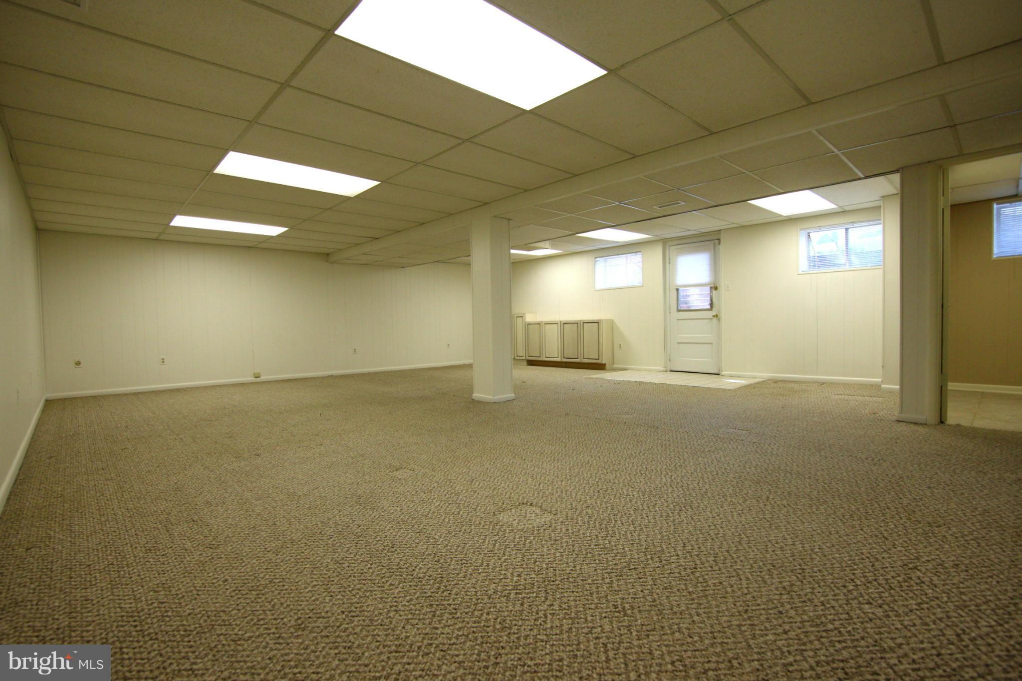 REGENCY ESTATES - Residential Lease