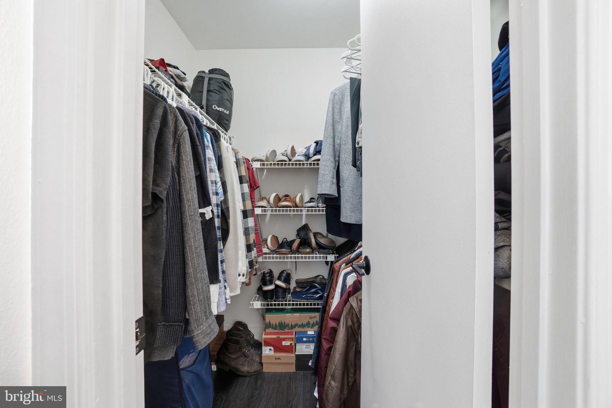 FOUR WINDS AT OAKTON - Residential