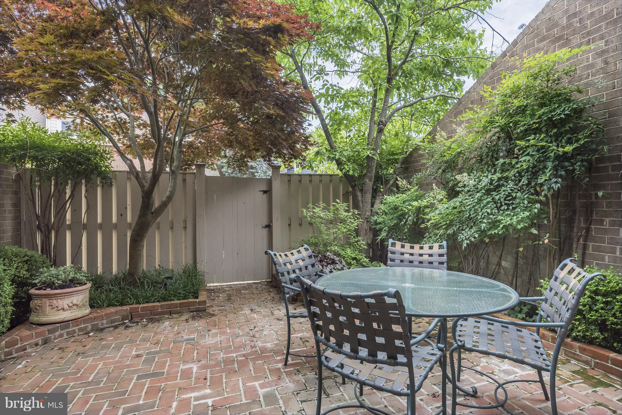 HORN POINT - Residential