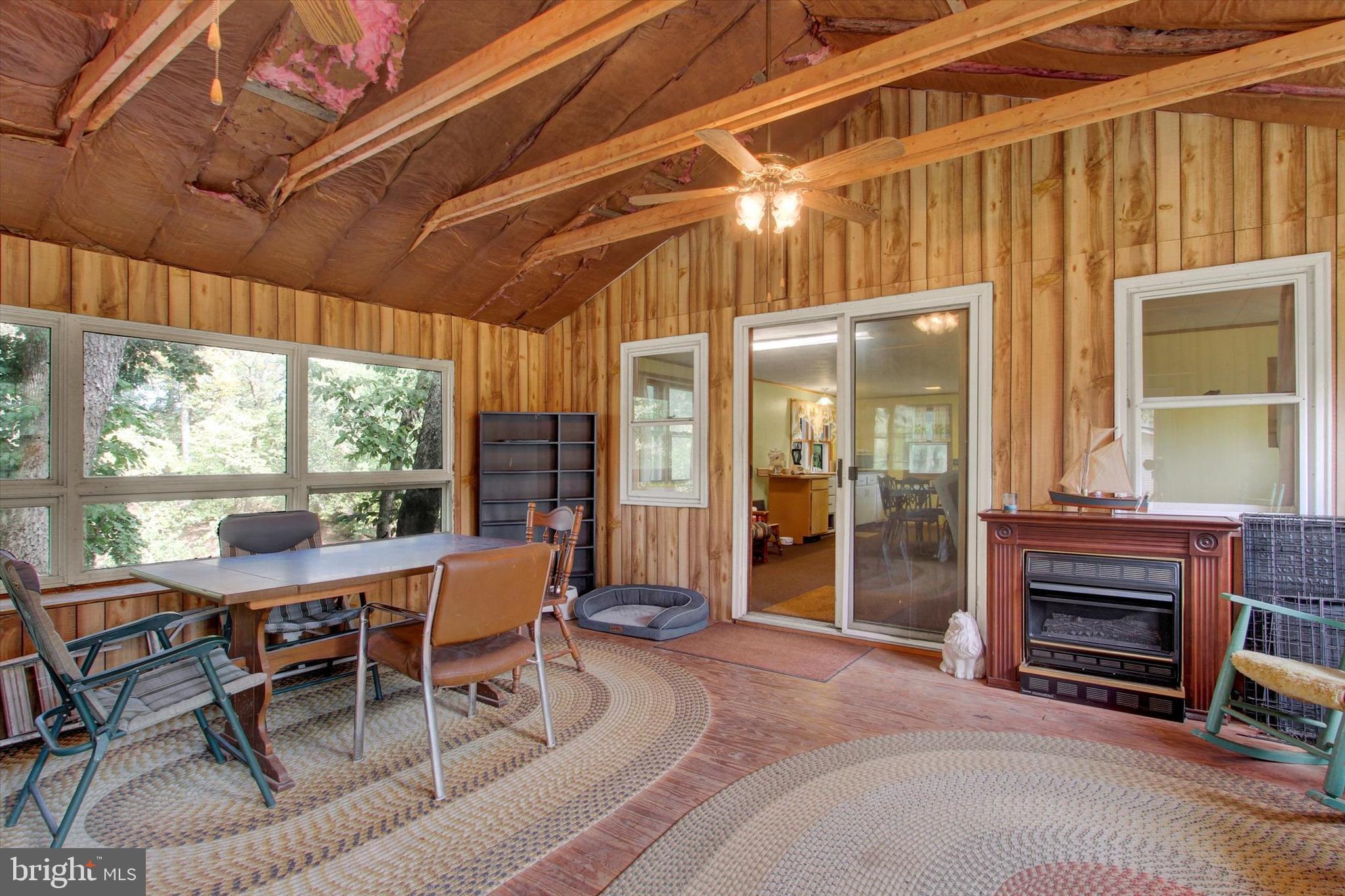 719 & 723 N CREEK ROAD