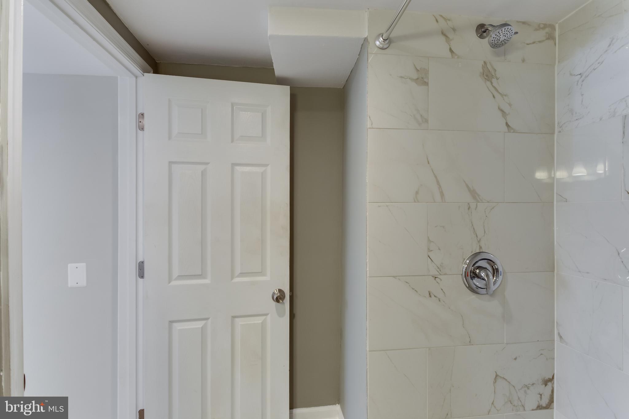 MANSFIELD MANOR - Residential