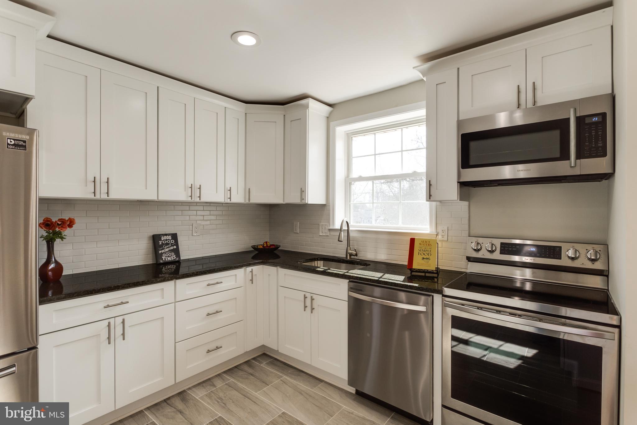 MANSFIELD MANOR - Residential