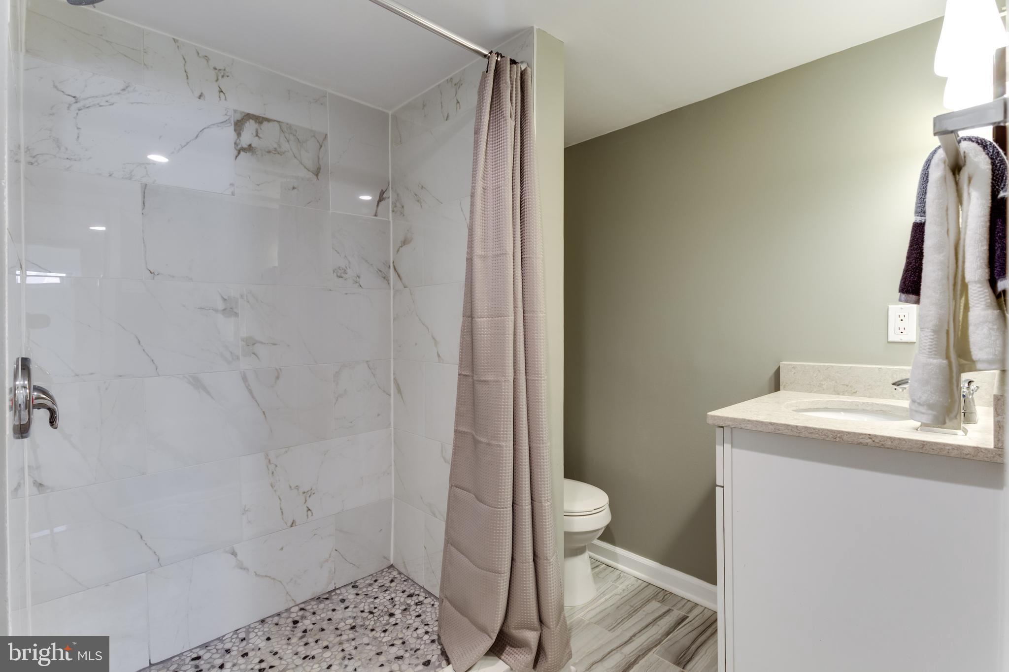 MANSFIELD MANOR - Residential