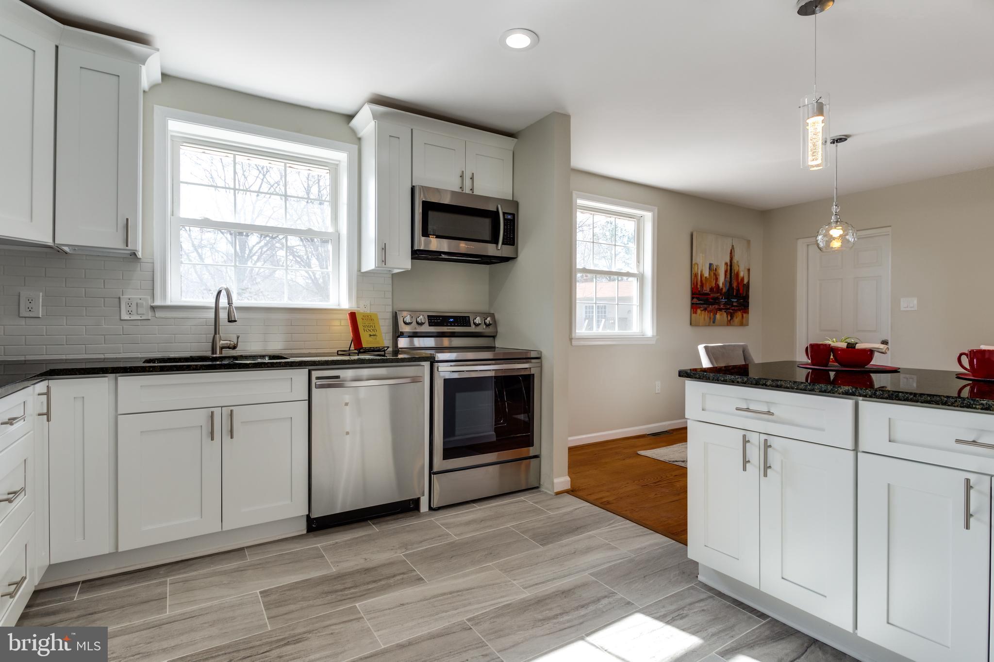 MANSFIELD MANOR - Residential