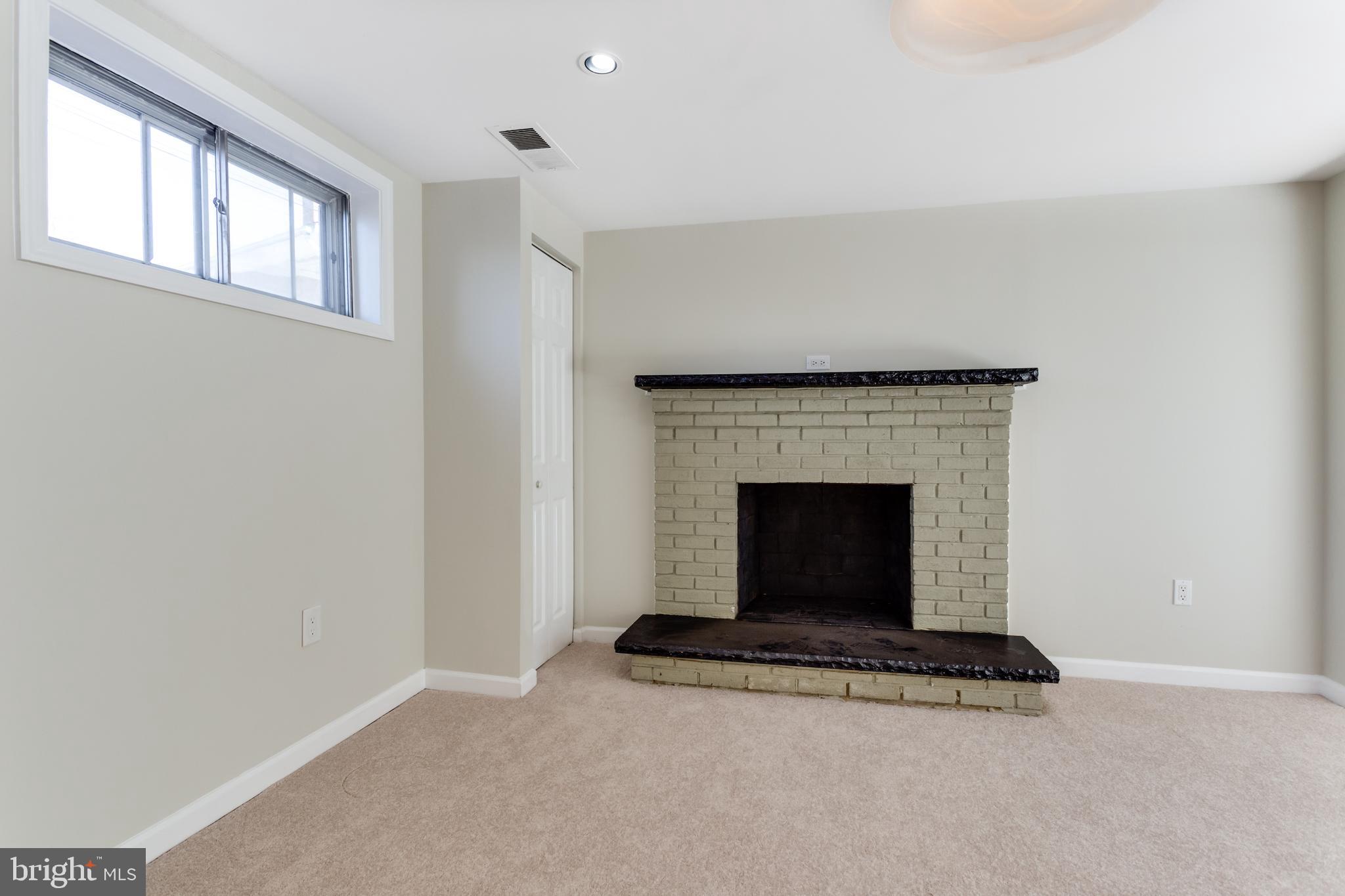 MANSFIELD MANOR - Residential