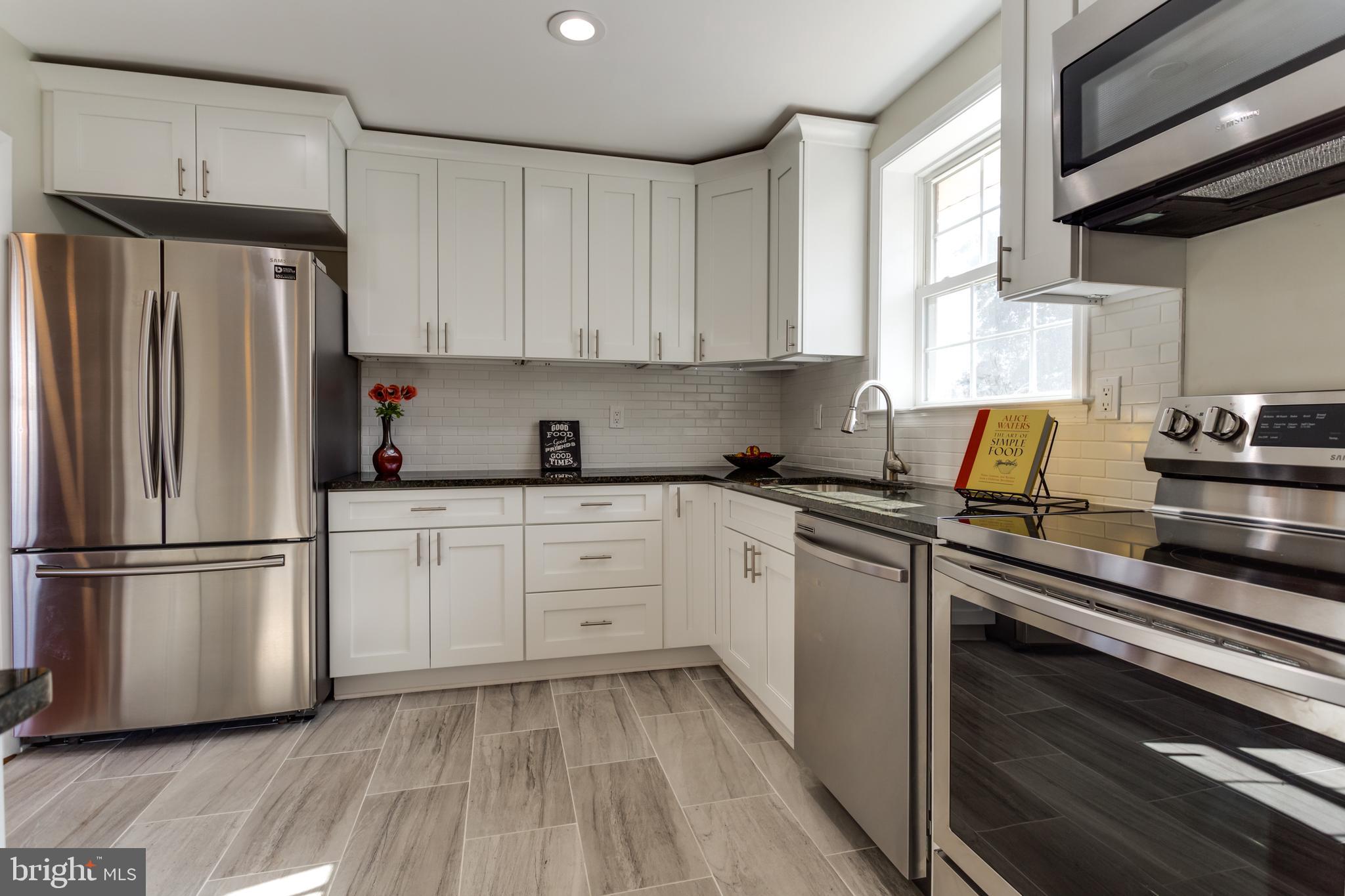 MANSFIELD MANOR - Residential