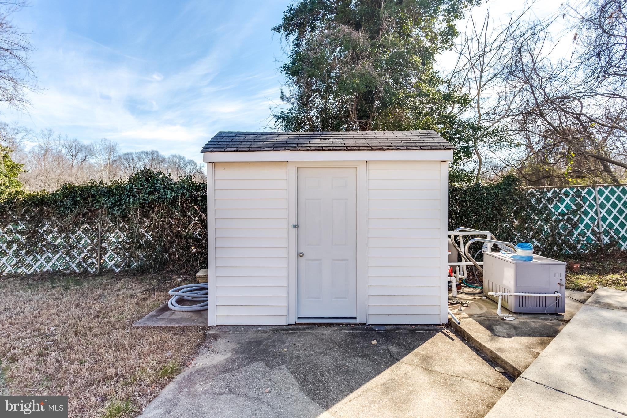 MANSFIELD MANOR - Residential