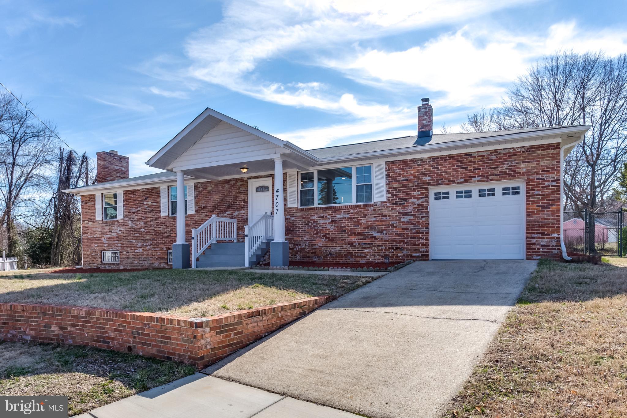 MANSFIELD MANOR - Residential