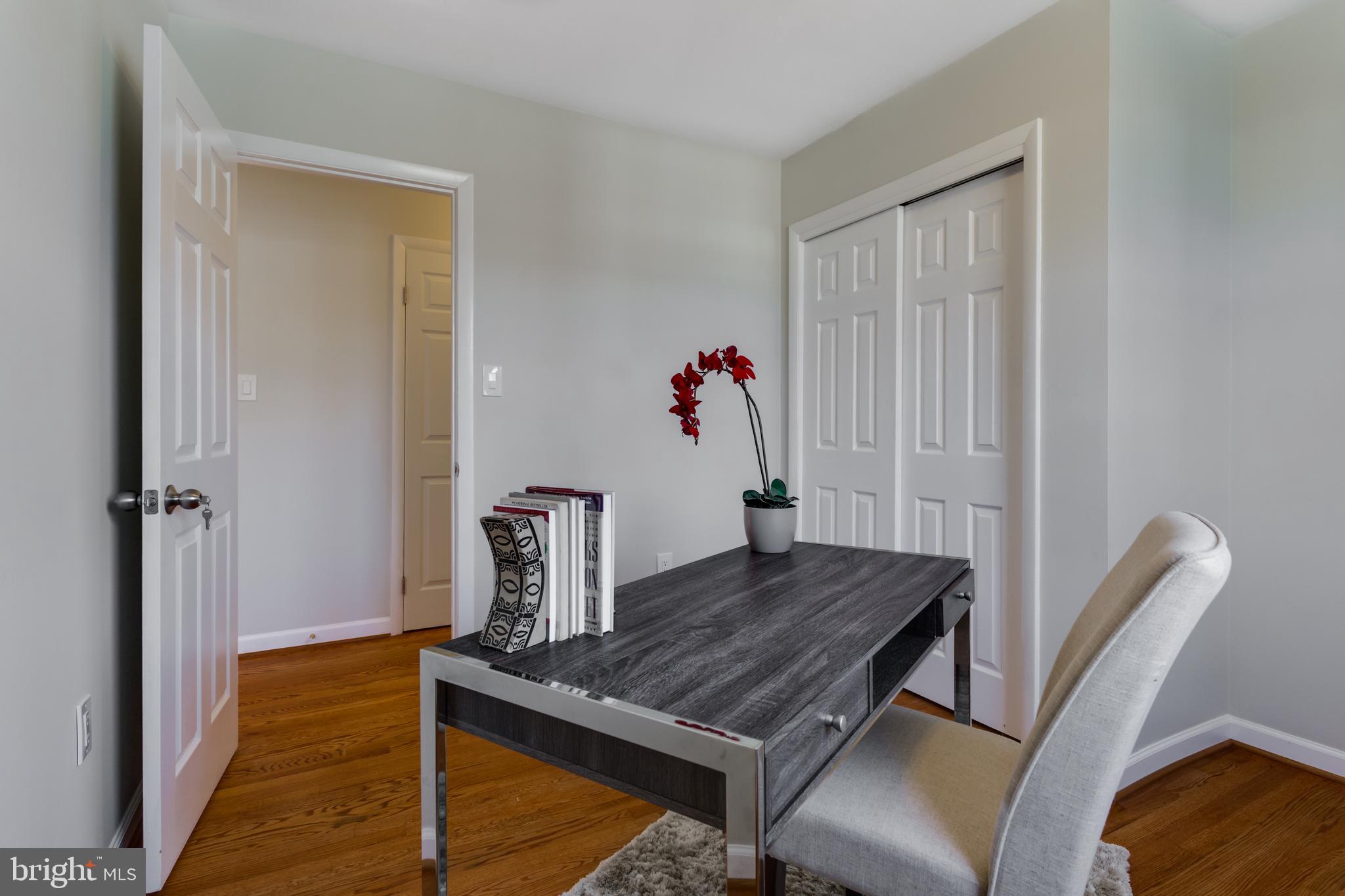 MANSFIELD MANOR - Residential