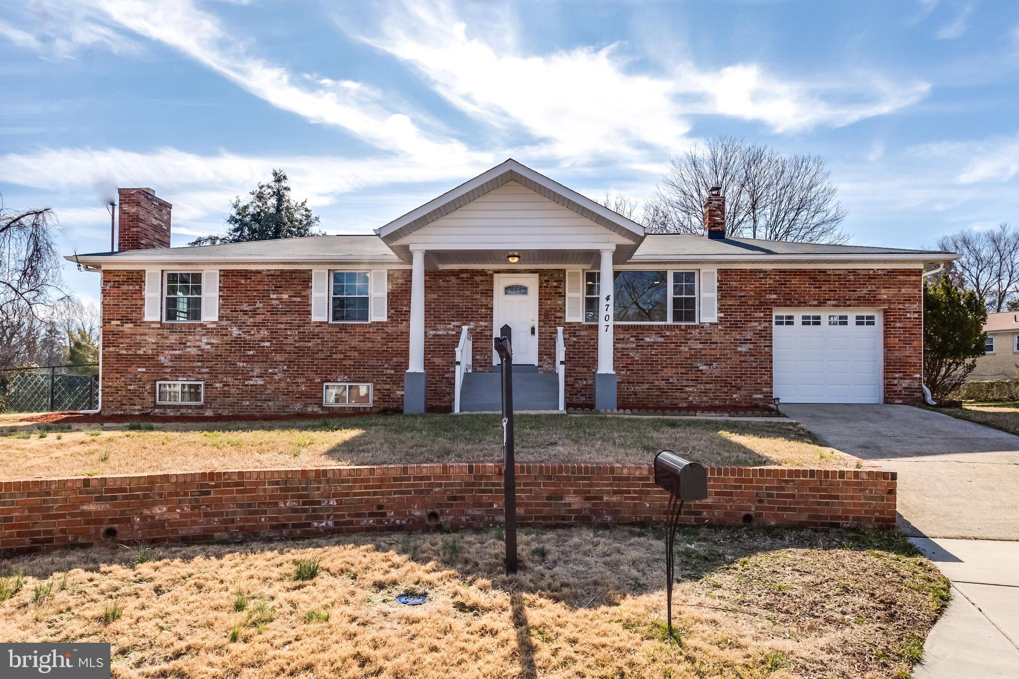 MANSFIELD MANOR - Residential