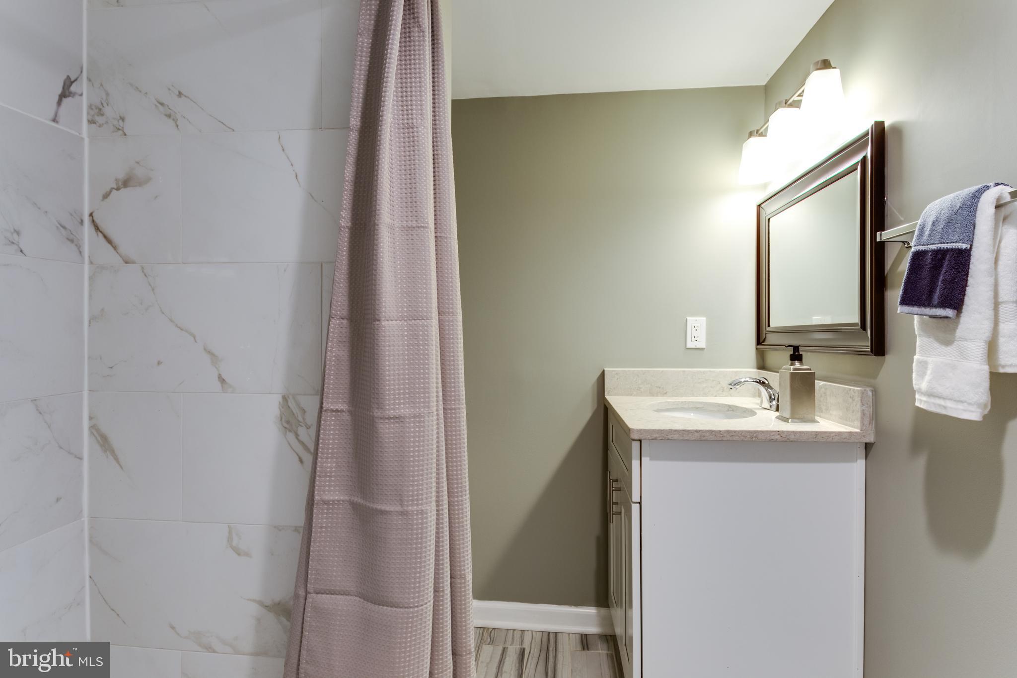 MANSFIELD MANOR - Residential