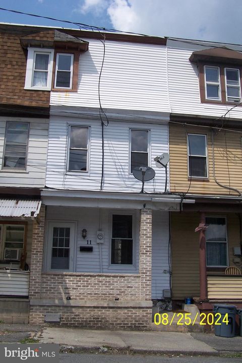 11 W ELM STREET TAMAQUA PA 18252