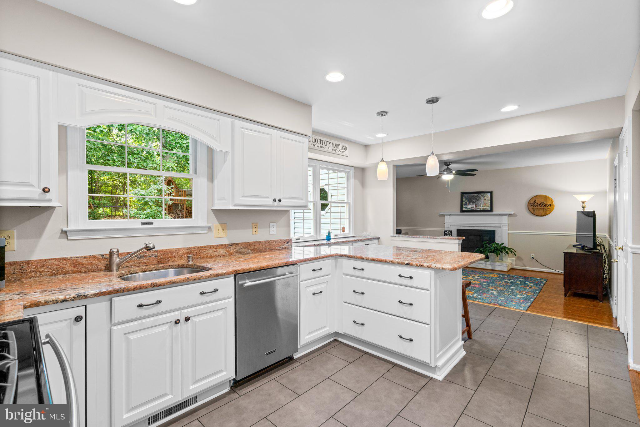 MARKET SQUARE SOUTH - Residential