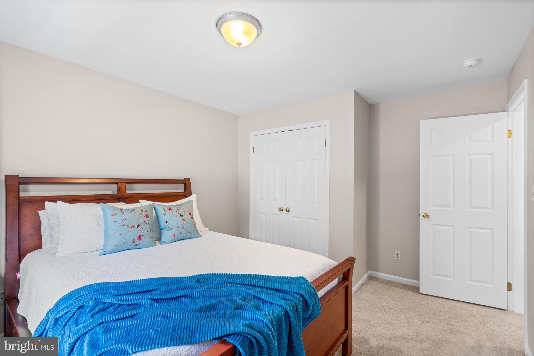 MARKET SQUARE SOUTH - Residential