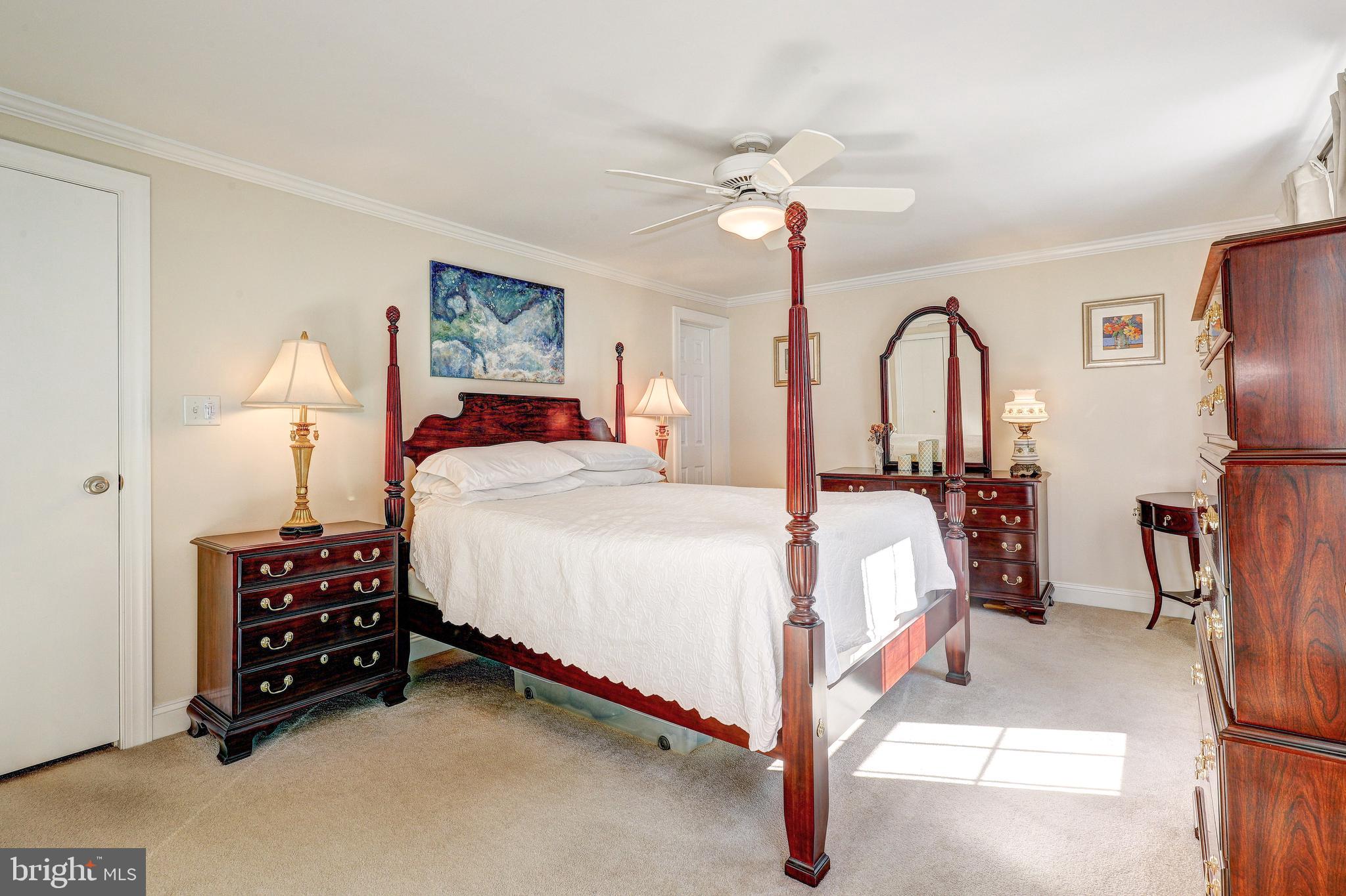 CHIPPENDALE - Residential