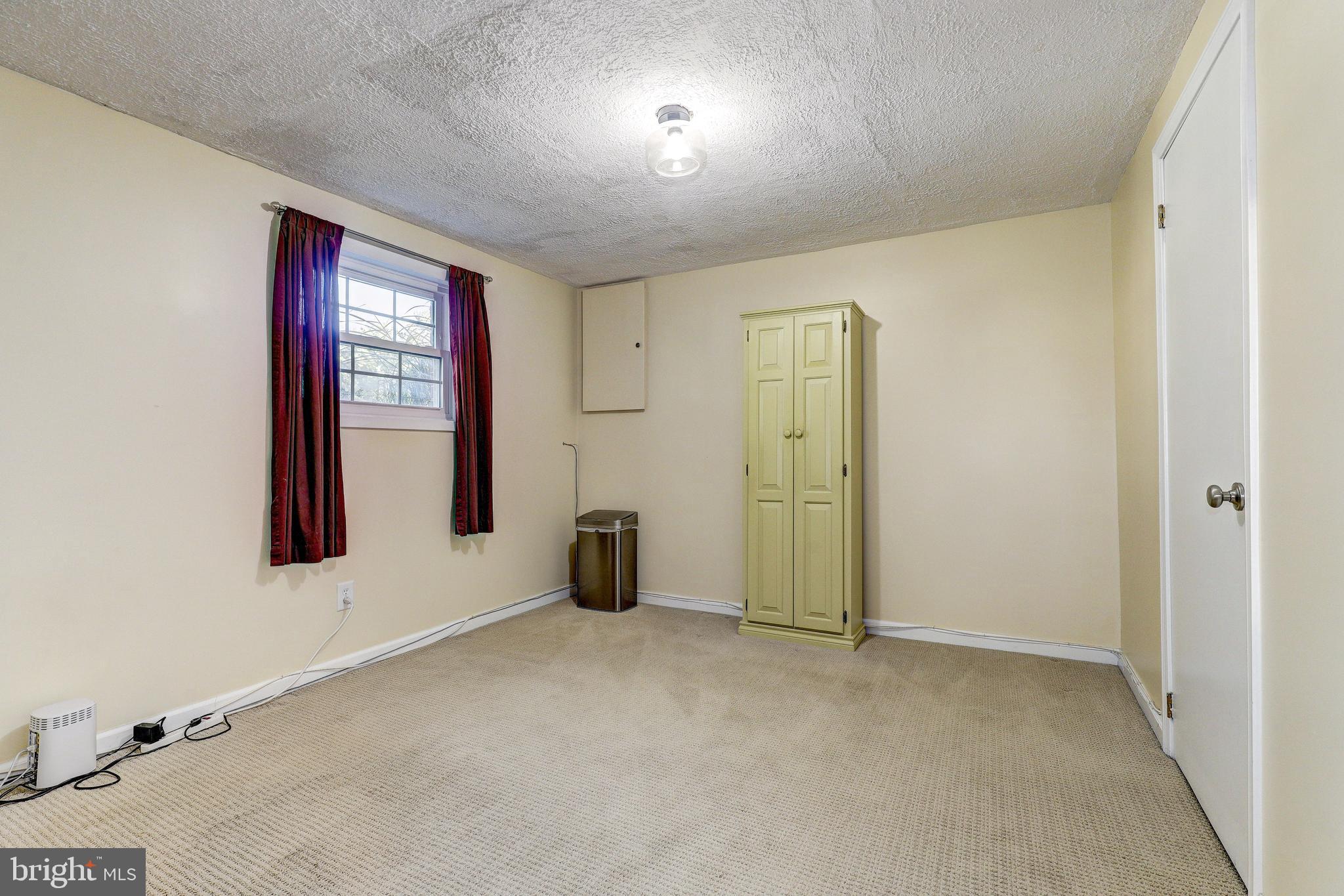 CHIPPENDALE - Residential