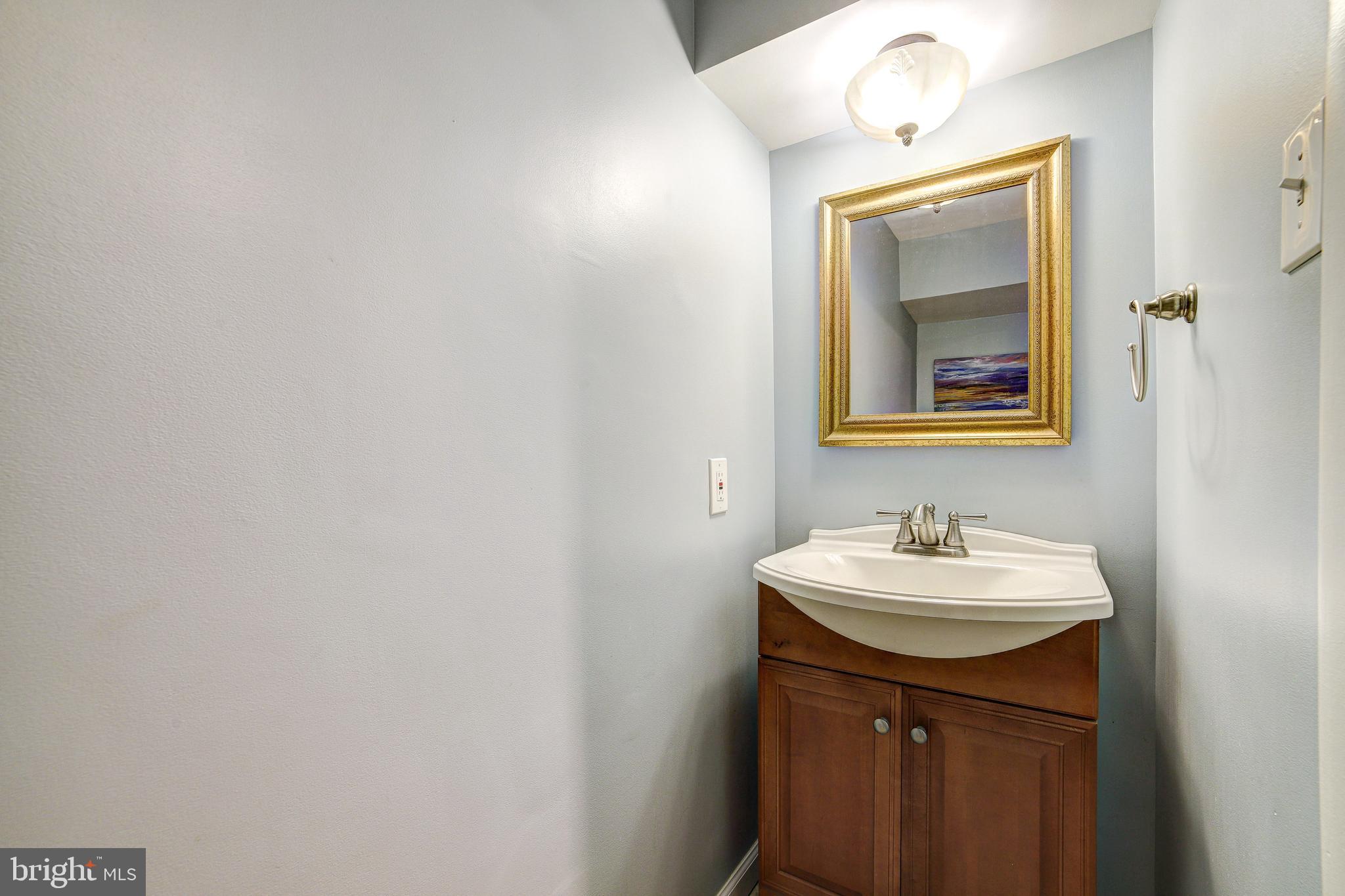 CHIPPENDALE - Residential