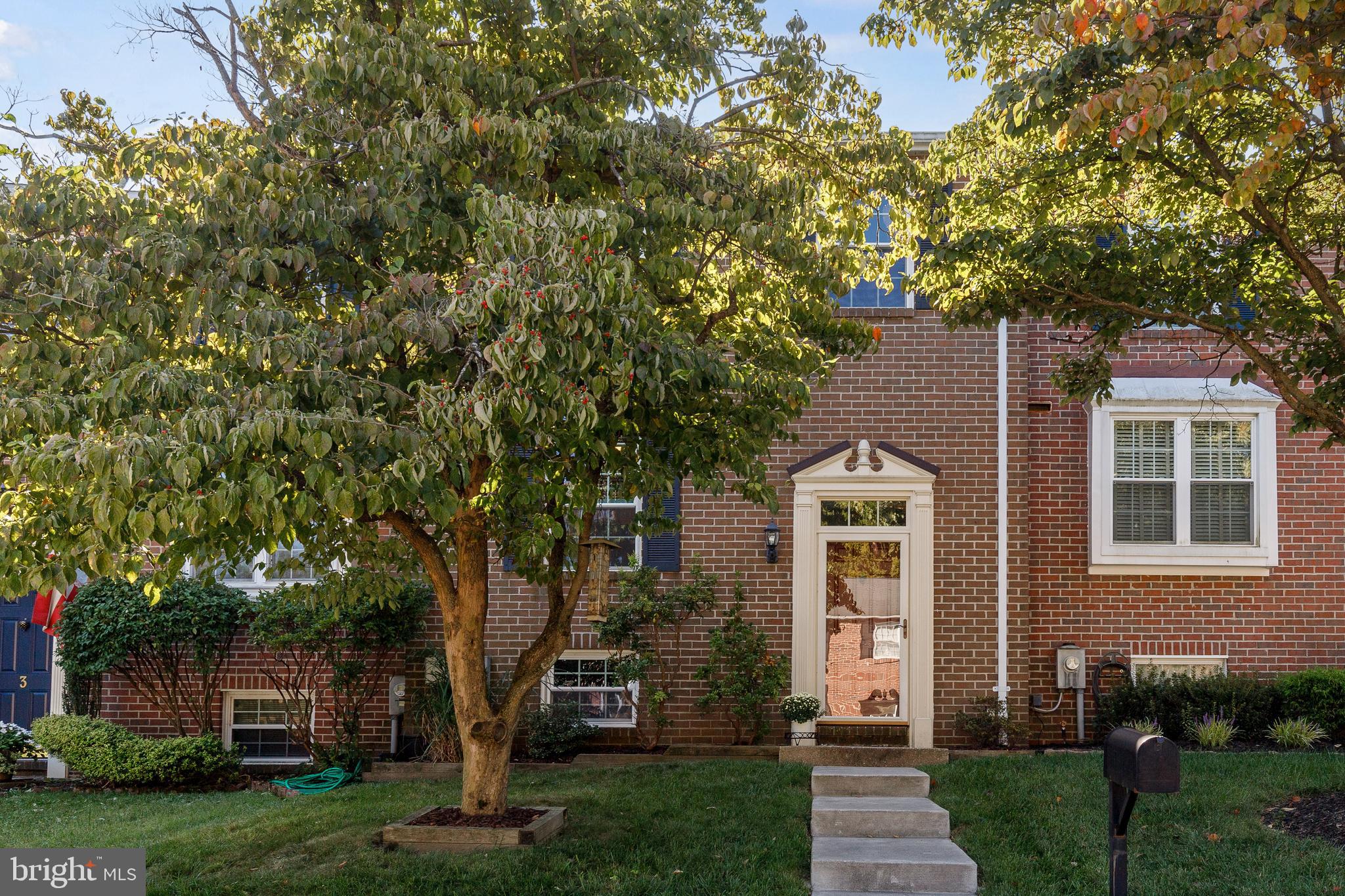 CHIPPENDALE - Residential