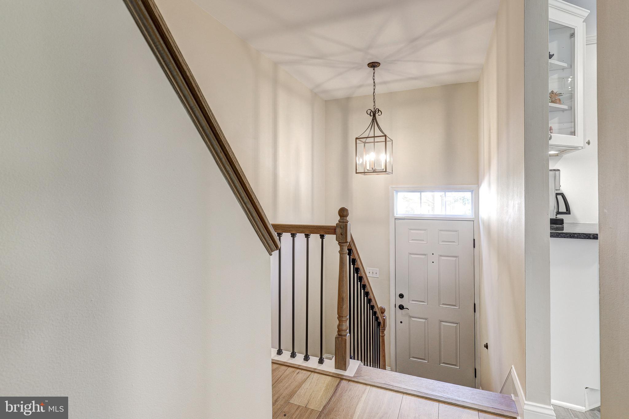 CHIPPENDALE - Residential