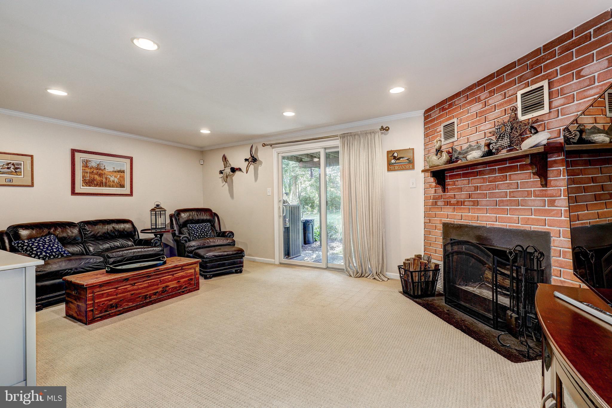 CHIPPENDALE - Residential