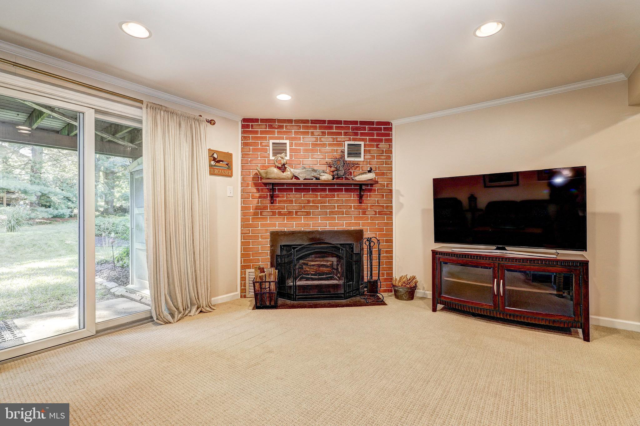 CHIPPENDALE - Residential