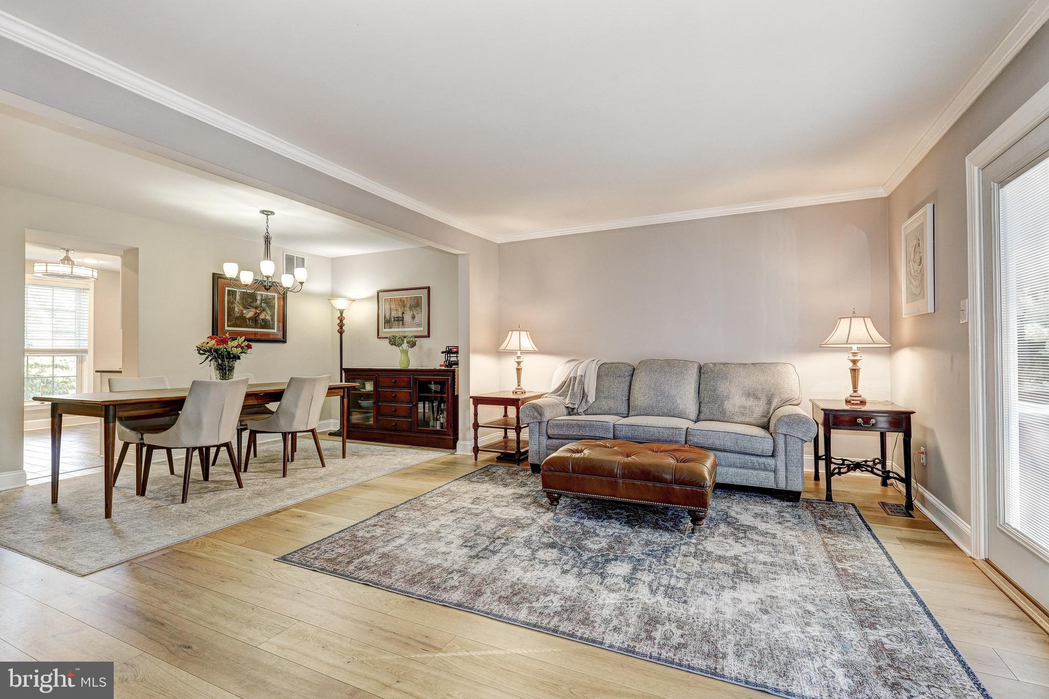 CHIPPENDALE - Residential