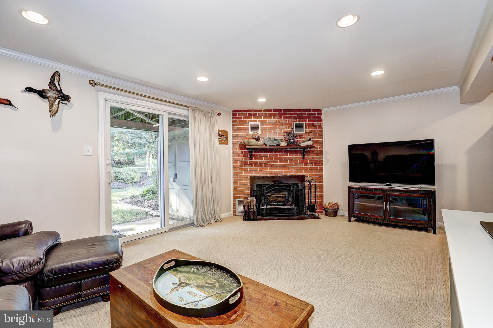 CHIPPENDALE - Residential