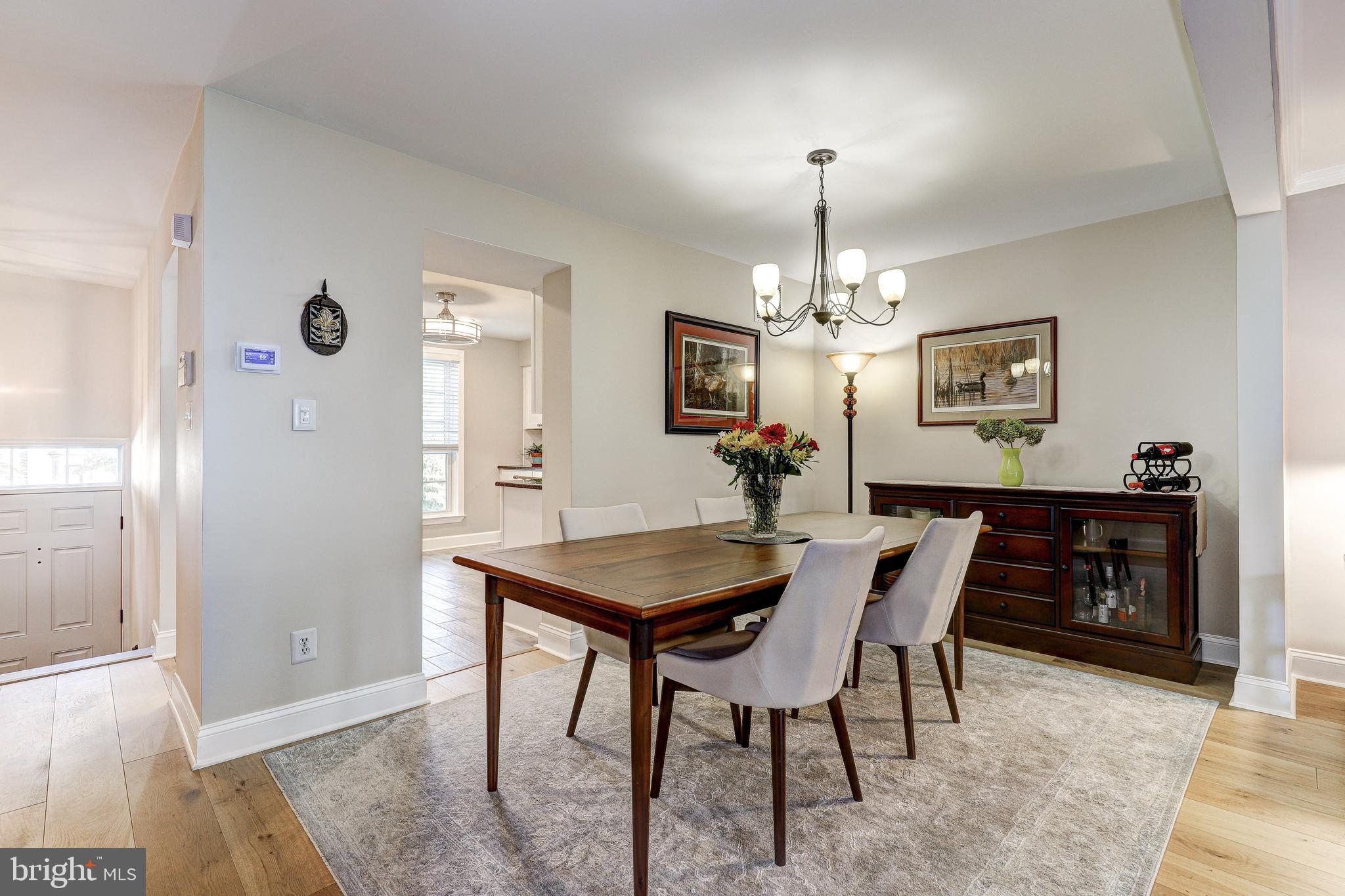 CHIPPENDALE - Residential