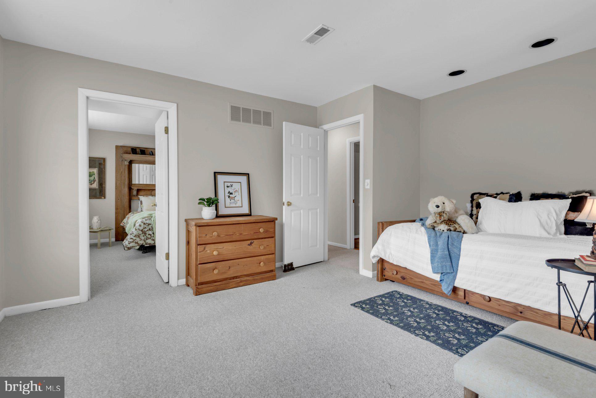 ULMSTEAD ESTATES - Residential