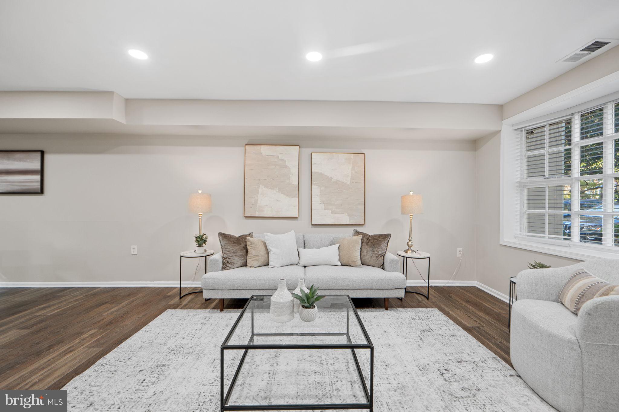 881 AZALEA DRIVE 24-881