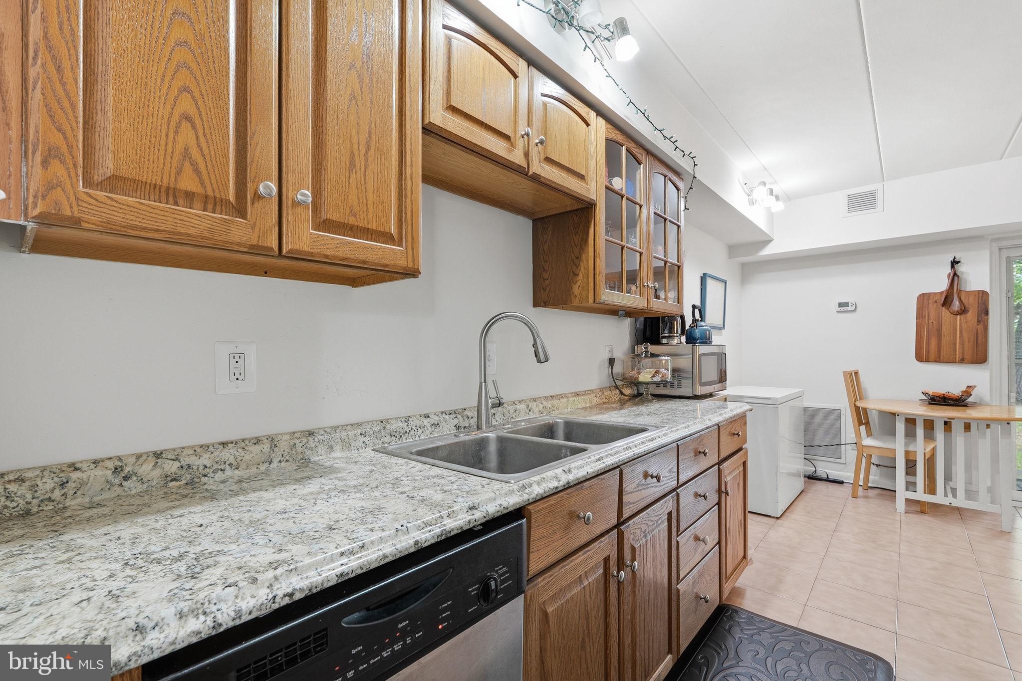2326 FREETOWN COURT 2B