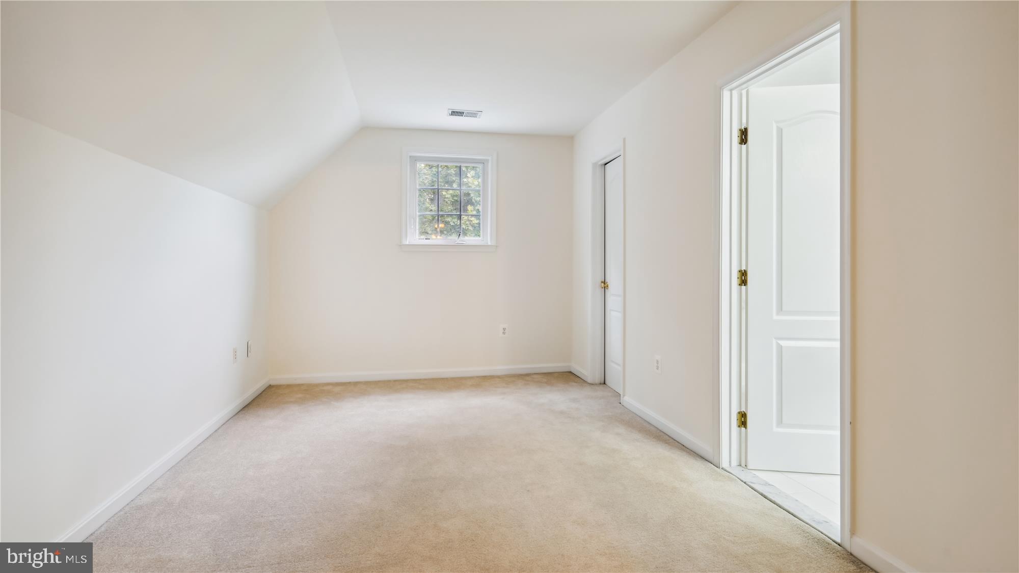 SUZANNE'S WAY - Residential